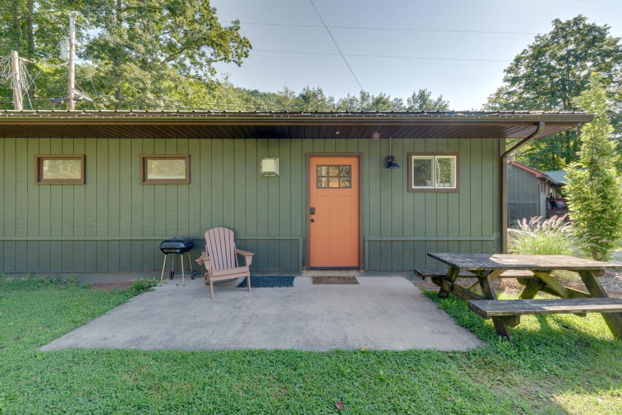 Cabin With Fireplace 9 Mi To Worlds End State Park Villa Hillsgrove Exterior photo