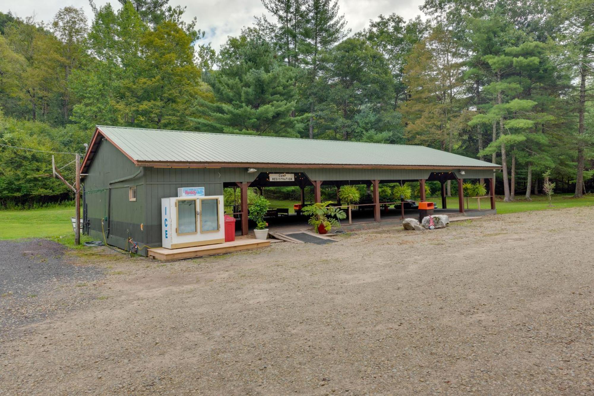 Cabin With Fireplace 9 Mi To Worlds End State Park Villa Hillsgrove Exterior photo